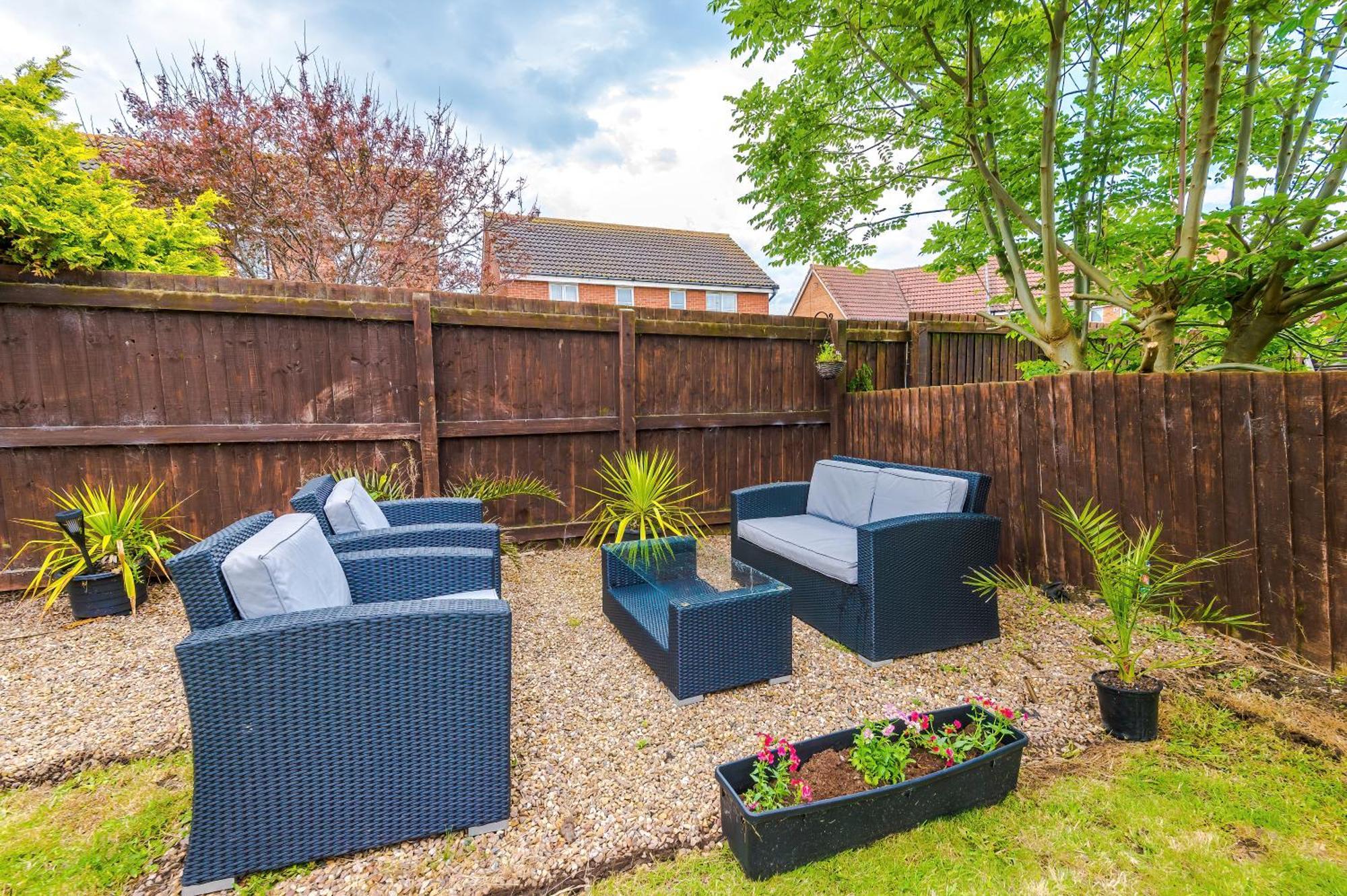 Beach Retreat With Hot Tub Sleeps 8 Prestatyn Dış mekan fotoğraf